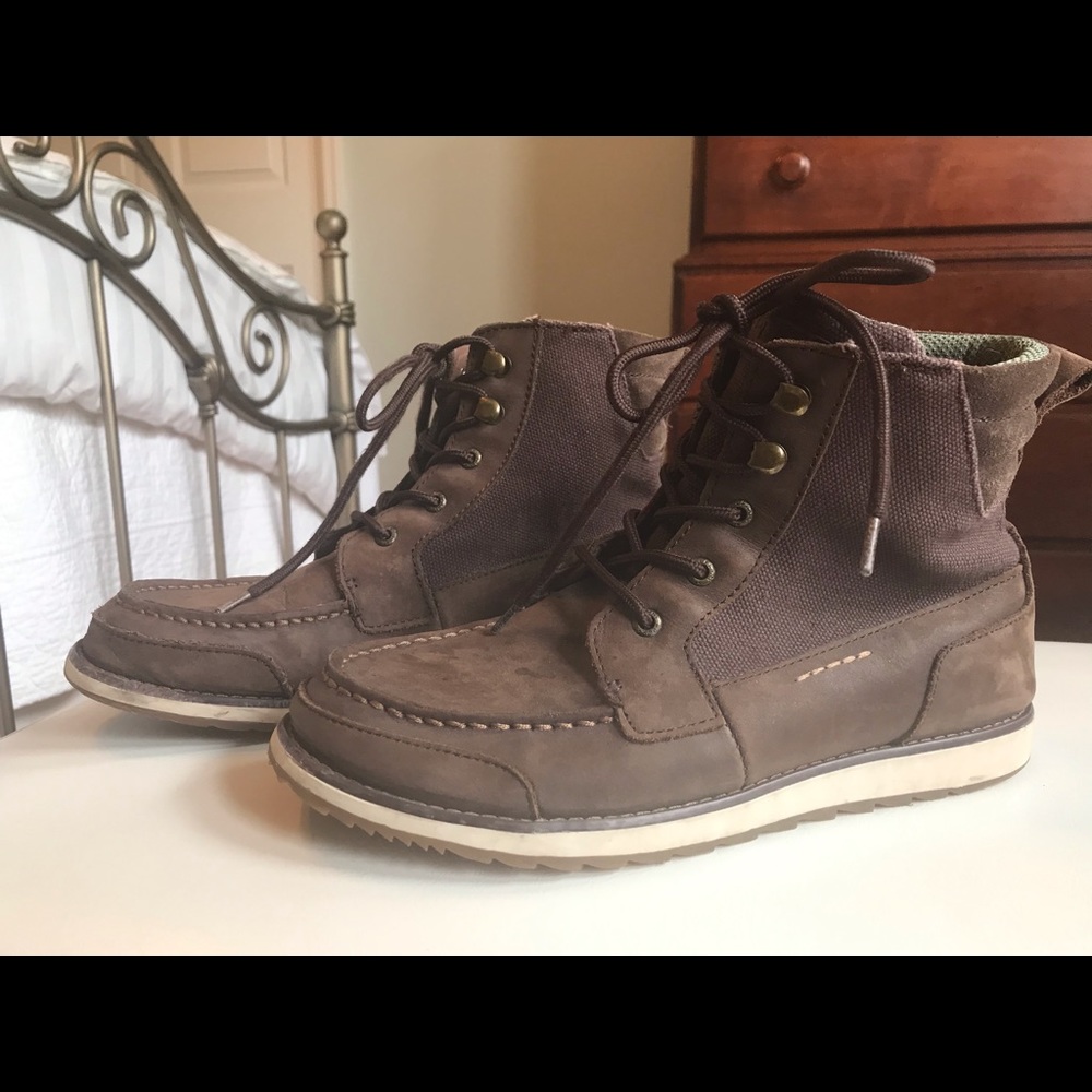 Boys shoes used